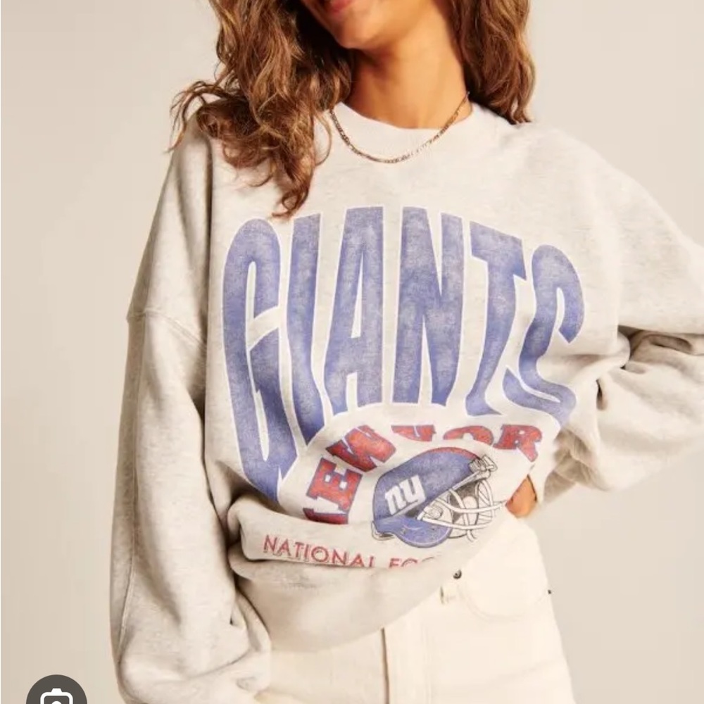 Sold out Abercrombie x NY Giants Crewneck